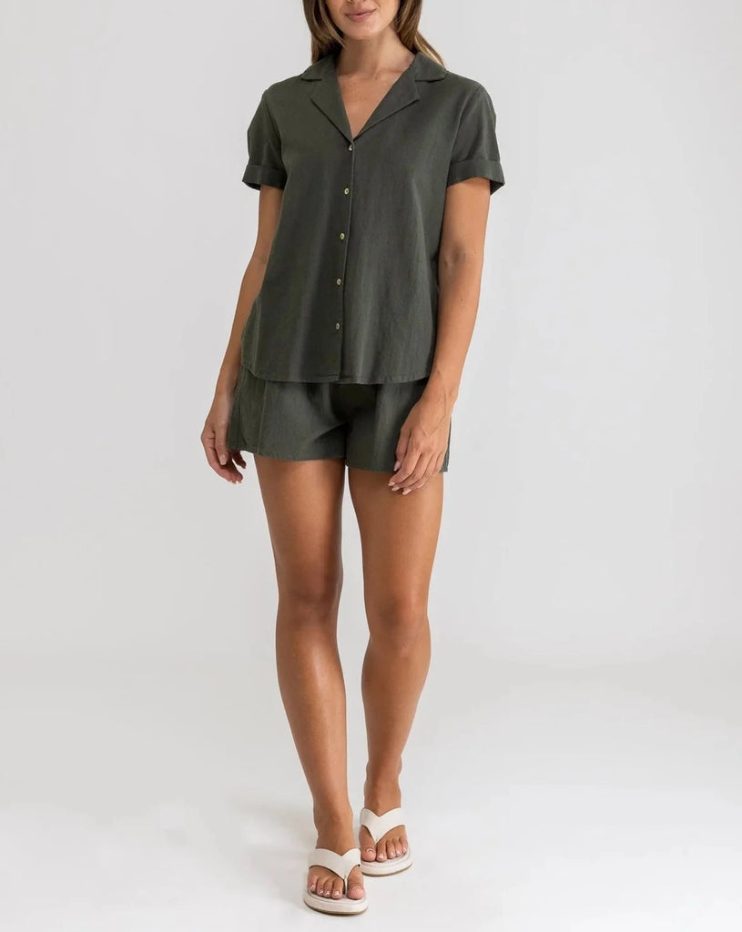 Classic Short Sleeve Shirt in Olive