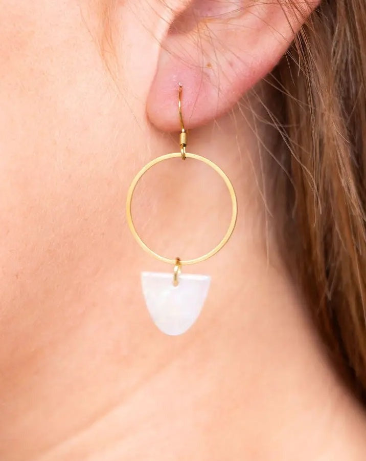Iris Earrings in Iridescent
