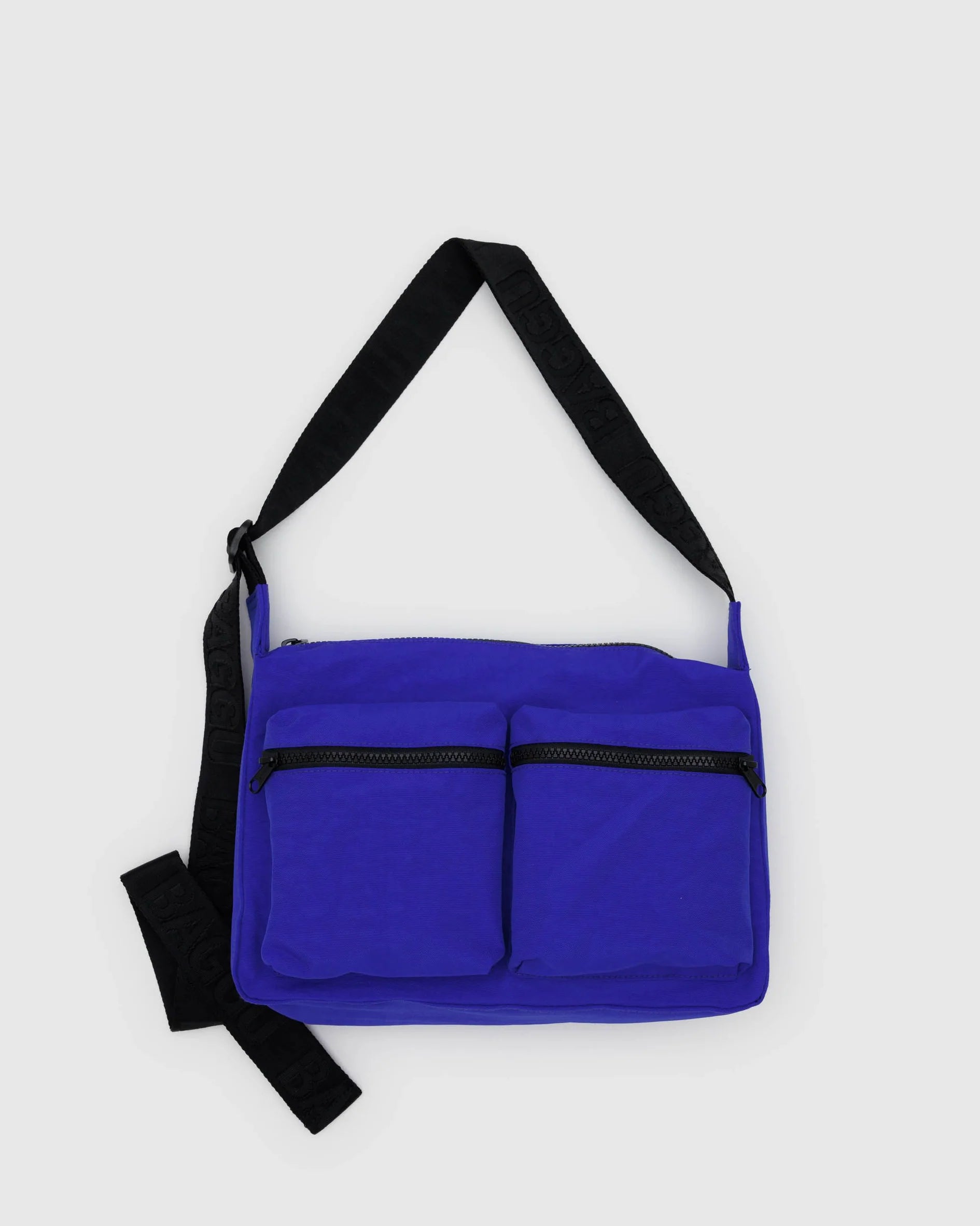 ★TOUT Y EST★ Linen-like cargo crossbody bag true navy UP22 Medium Cargo Crossbody in Lapis | Penelope's