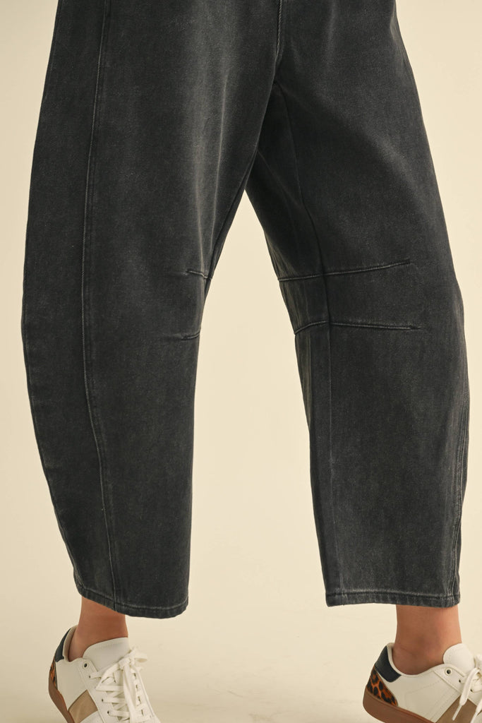 Barrel Pants in Black