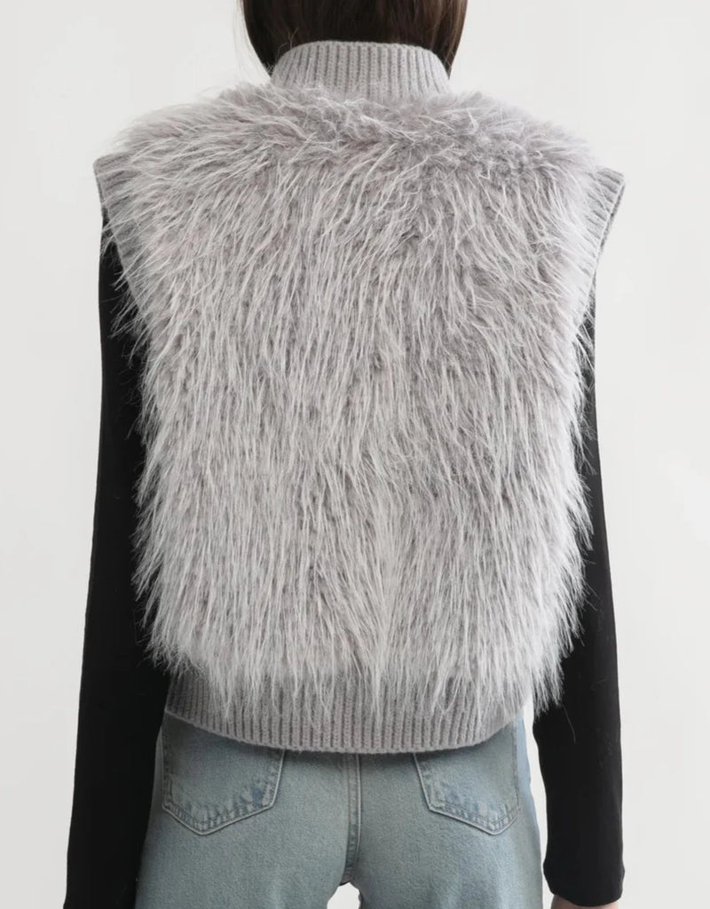 Fluffy Vest in Grey