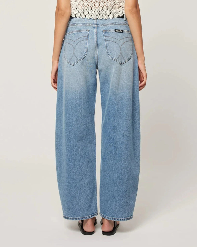 Gigi Barrel Jeans in Brad Blue