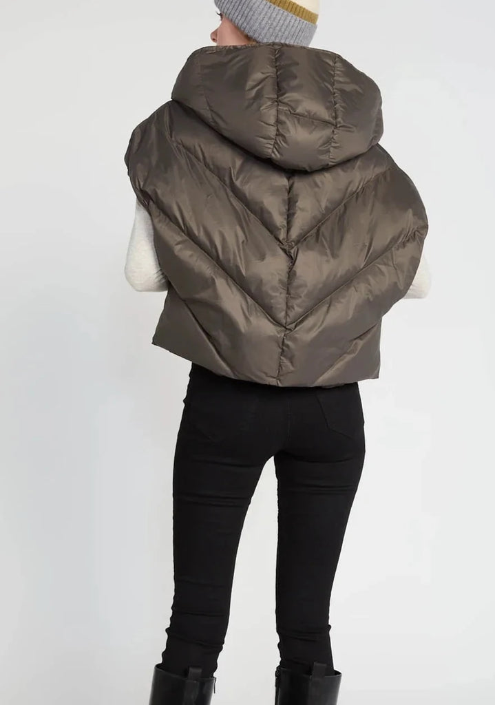 Batwing Puffer Vest in Khaki