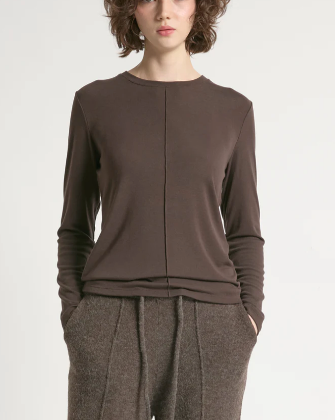Ultra Stretch Seam Top in Mocha