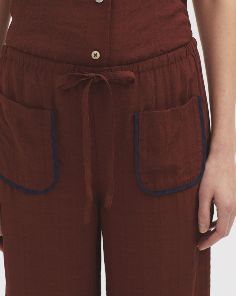 Flowy Pants With Piping Pockets in Brown