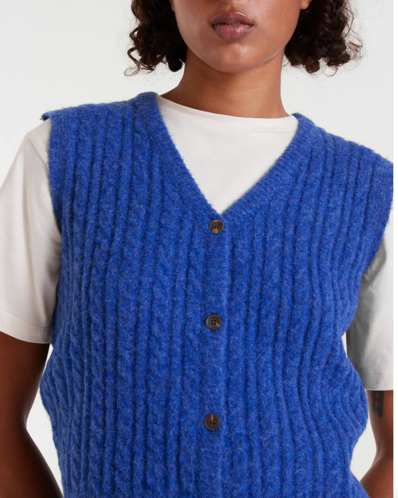 Cable knit Vest in Blue