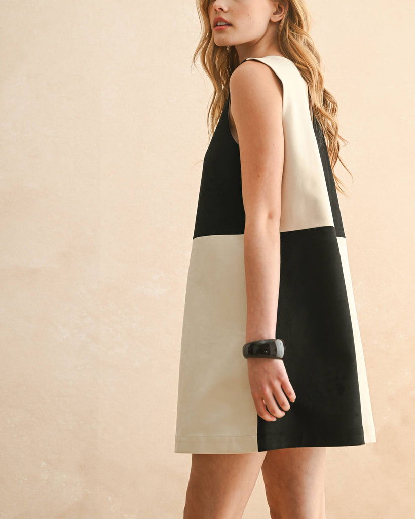 Color Block Shift Dress in Charcoal