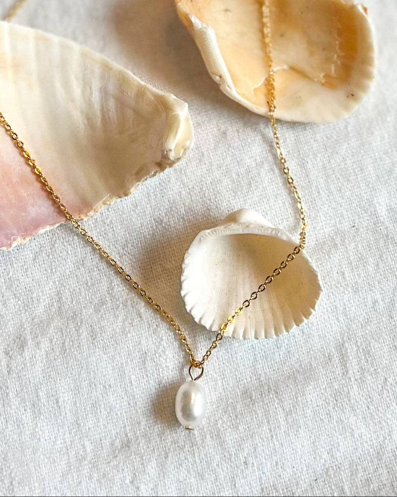 Dainty Pearl Necklace