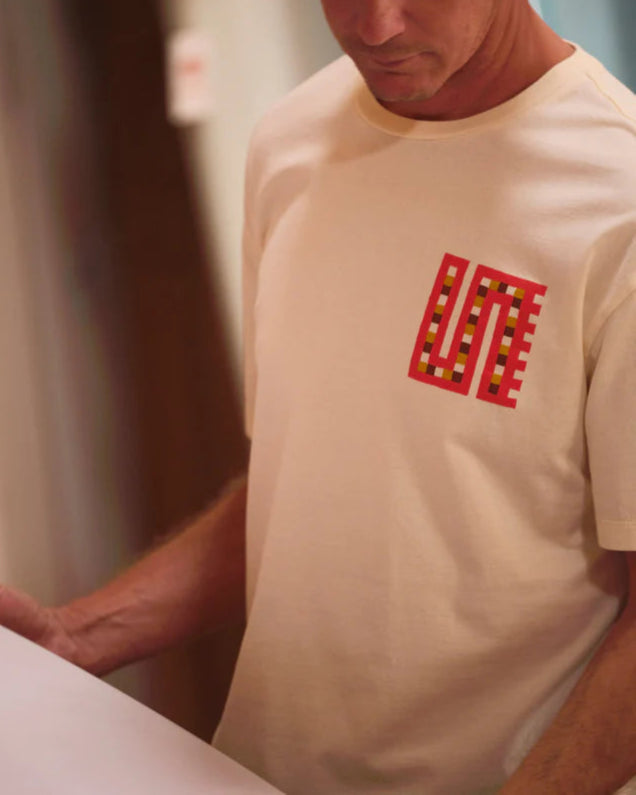 Four Square Tee in Super Natural