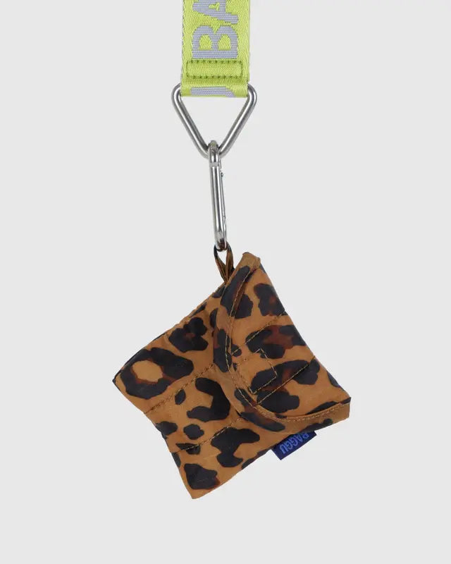 Puffy Earbuds Case in Leopard