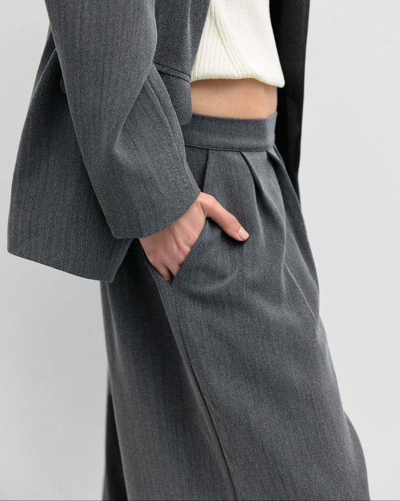 Kerry Pants in Dark Grey
