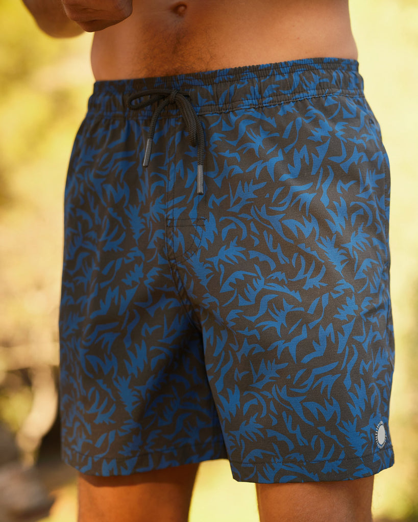 Vacation Shorts in Cut Paper