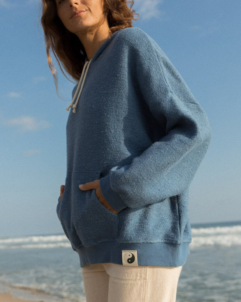 Oneness Pullover in Blue