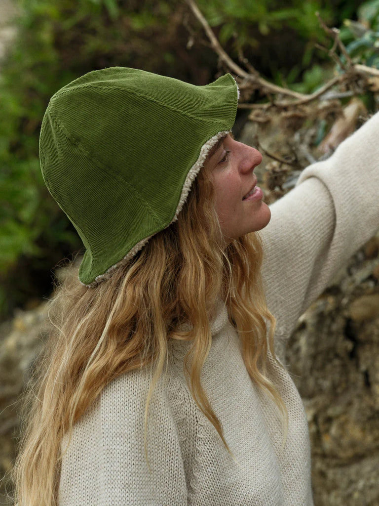 Petal Hat in Mash Green