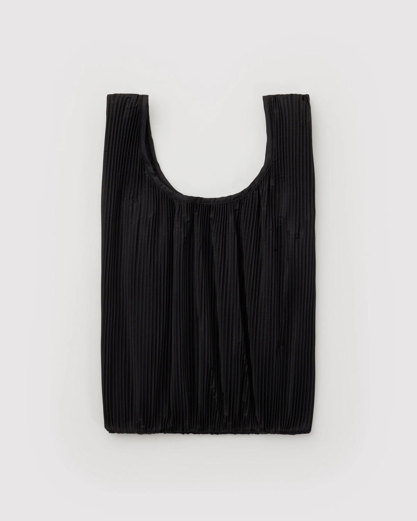 Pleated Baggu in Black