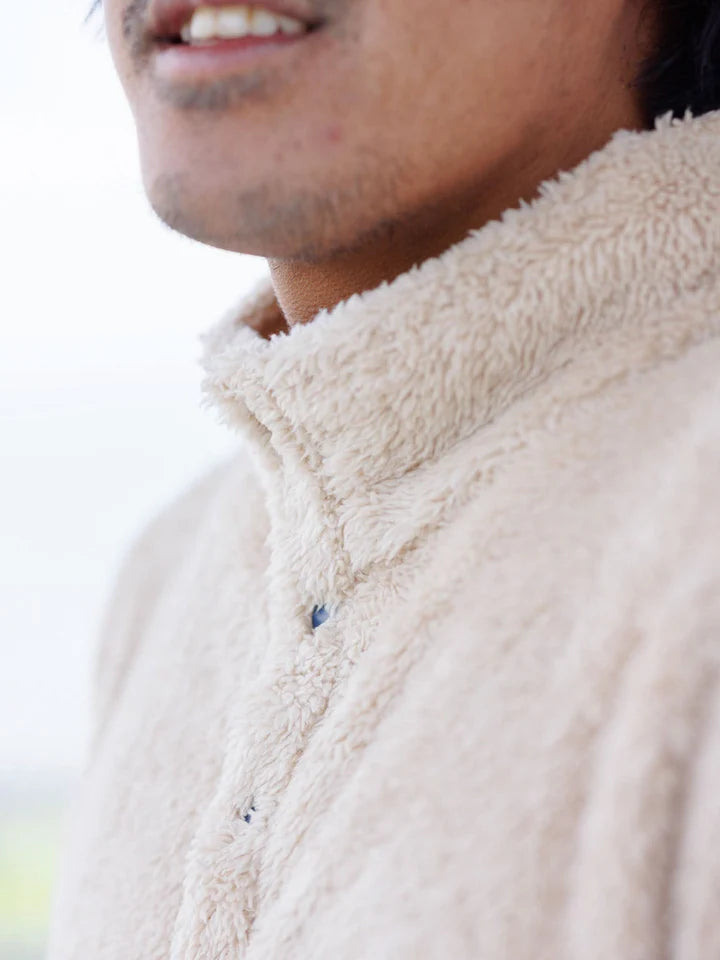 Shaggy Pullover in Natural