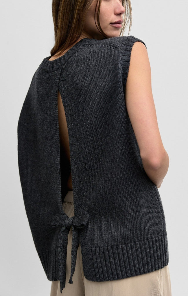 Merritt Vest in Charcoal