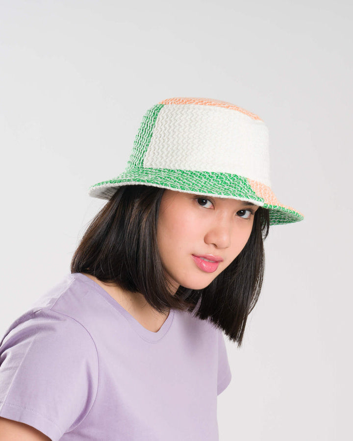 Squiggle Bucket Hat in Kelly Peach