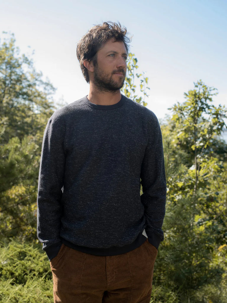 Wave Patch Crew in Faded in Navy