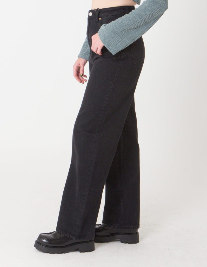Sailor Low Flare Jeans in Washed Black